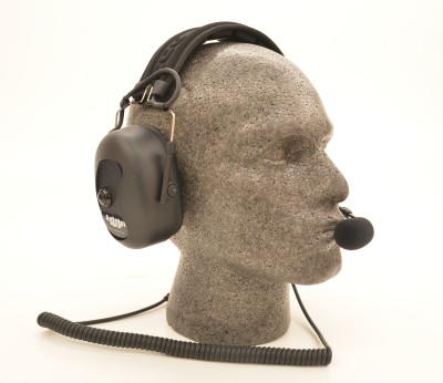 Noise cancelling headset
